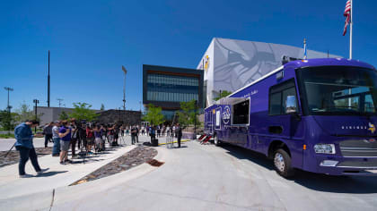 Minnesota Vikings Foundation launches food truck for healthy meals