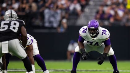 Misdemeanor charges against Vikings lineman Oli Udoh dismissed - ESPN