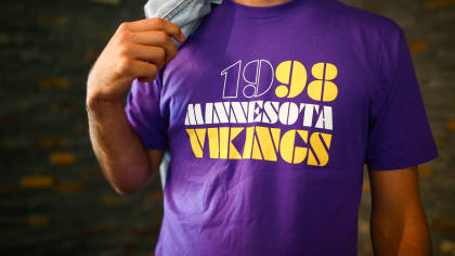 Minnesota Vikings Vintage Nfl Football T Shirt by Trench Made 