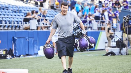 Vikings equipment manager Dennis Ryan retires after 47 years