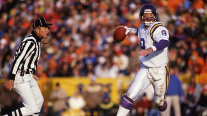 Tommy Kramer, who played in first Vikings game in London, watches