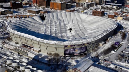 Roof collapse symbolic of Vikings' 'crazy season'