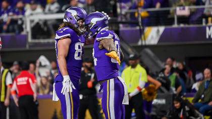 Minnesota Vikings tight end Johnny Mundt (86) on the field before