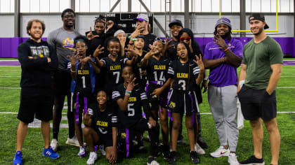 Minnesota Vikings bring flag football to elementary and middle