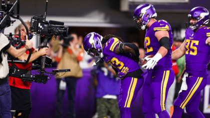 Clips Show Minnesota Vikings at Pittsburgh Steelers in