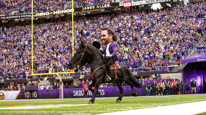 NFL great Jared Allen enters US Bank Stadium on horseback before