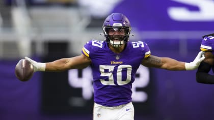 Minnesota Vikings linebacker Eric Wilson (50) waits for a new