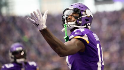 Diggs makes miraculous grab in Vikings win