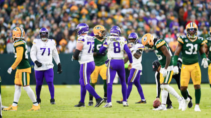 Packers dominate Vikings at Lambeau Field 41-17