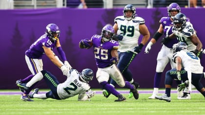 Vikings-Seahawks Pregame Hit with Indoor Snow Flurries