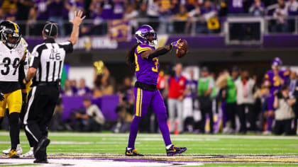 Paul Krause Sounds The Gjallarhorn Prior To Vikings-Steelers