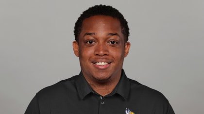 Vikings hire Demitrius Washington as VP of football operations