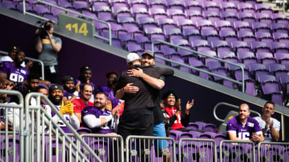 Jared Allen officially inducted as 27th member of Vikings Ring of Honor -  Sports Illustrated Minnesota Vikings News, Analysis and More
