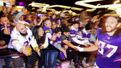 Party With Tommy Kramer With His Vikings Gameday Fan Experiences