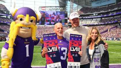 Hometown Hero: Kyle Rudolph Surprises Kendall Lundahl With Super Bowl  Tickets