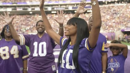 Vikings-Seahawks Pregame Hit with Indoor Snow Flurries