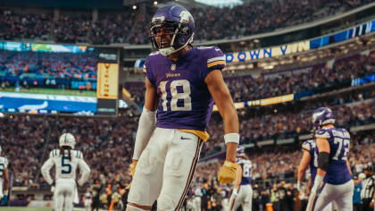 Minnesota Vikings running back Kene Nwangwu (26) runs from Chicago Bears  linebacker Joe Thomas (45) and defensive end Al-Quadin Muhammad (55) during  the second half of an NFL football game, Sunday, Jan.