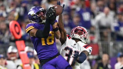 Patriots at Vikings Game Center