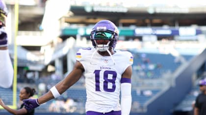 Minnesota Vikings tight end Johnny Mundt (86) on the field before an NFL  football game against the Dallas Cowboys, Sunday, Nov. 20, 2022 in  Minneapolis. (AP Photo/Stacy Bengs Stock Photo - Alamy