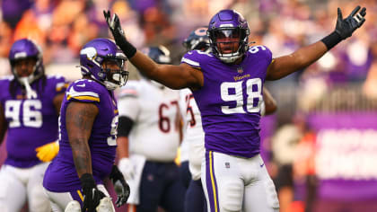 Minnesota Vikings defensive end Everson Griffen (97) before an NFL football  game against the Seattle Seahawks in Minneapolis, Sunday, Sept. 26, 2021.  (AP Photo/Bruce Kluckhohn Stock Photo - Alamy