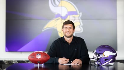 Vikings roster countdown: No. 86 Johnny Mundt — drops one spot on depth  chart - Sports Illustrated Minnesota Vikings News, Analysis and More