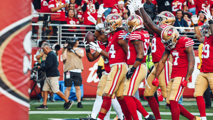 49ers LB Fred Warner Forces Packers Fumble During Divisional Round Game