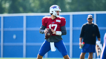 Josh Allen Wears New Nike Dunks to Bills First Preseason Game