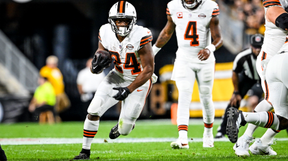 NFL Week 2 Monday Night Football: Browns RB Nick Chubb carted off