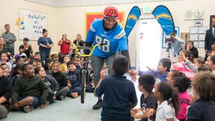 Chargers' Isaac Rochell nominated for NFL's Walter Payton Man of the Year  Award