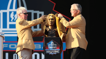 Remembering Chargers Founding Owner Barron Hilton