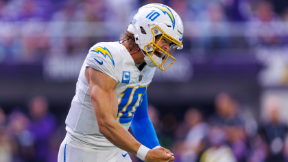 Chargers QB Justin Herbert calls rookie year 'a blur,' eager to 'master the  offense' in Year 2