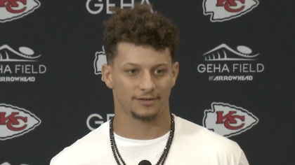 Social Recap: Patrick Mahomes Returns to the Baseball Diamond for