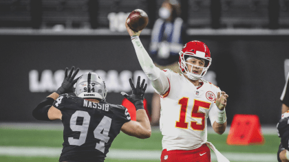 Kansas City Chiefs 35-31 Las Vegas Raiders: Patrick Mahomes throws