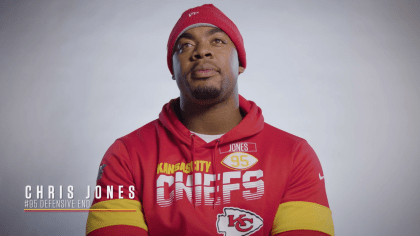 Download Chris Jones 95 Red Jersey Wallpaper