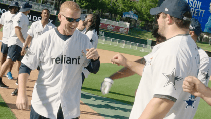 Dallas Cowboys' Rowdy surprises local student 