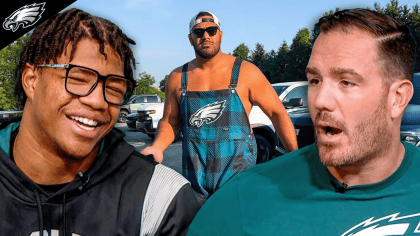 Fan wearing Cowboys jersey to Eagles practice told to remove it or