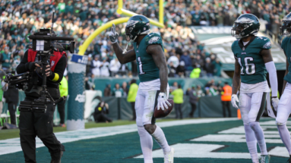 Eagles' A.J. Brown catches his second TD against the Titans