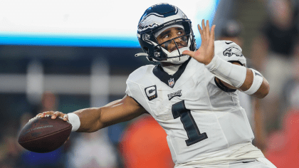 Why Eagles kelly green uniform means most to Brandon Graham, Jalen Hurts