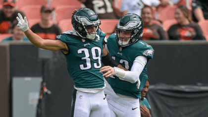 Best photos from Eagles 21-20 win over the Browns in…