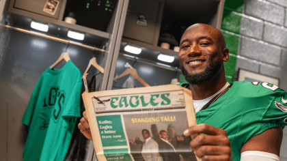 Philadelphia Eagles on X: Kelly Green meets the lockscreen 📱 @Wawa, #WallpaperWedneday