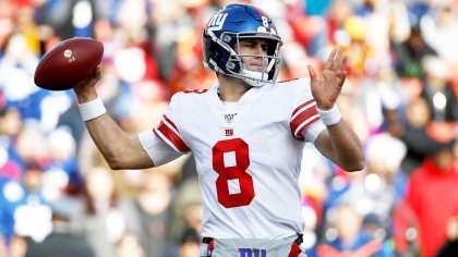 Giants bench Eli Manning, name Duke grad Daniel Jones starting QB