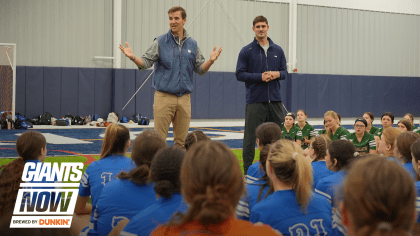 WATCH: Eli Manning and Daniel Jones showcasing their football skills with  kids at Westhampton Beach