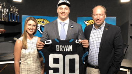 Live: Taven Bryan