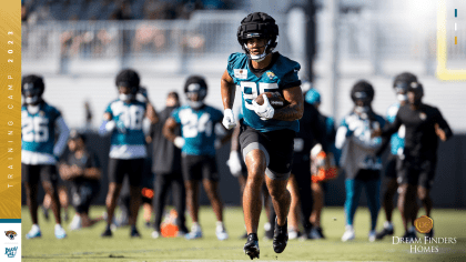 Overton back with Jaguars, Tracy Press