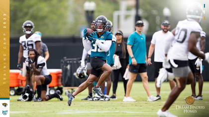 Jacksonville Jaguars practice in pads