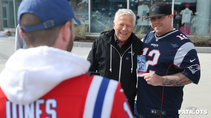 Tom Brady gives Jayson Tatum a customized gift amid Celtics' playoff run