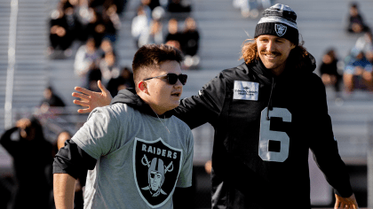 Darren Waller honored as Raiders' Walter Payton NFL Man of the Year nominee  in pregame celebration