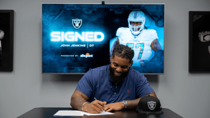 2023 NFL free agency: Las Vegas Raiders sign former Miami Dolphins  defensive tackle John Jenkins - The Phinsider