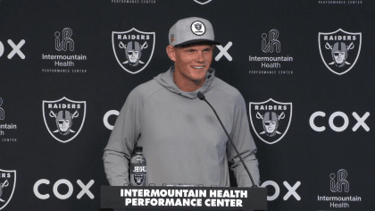 Raiders re-sign kicker Daniel Carlson 