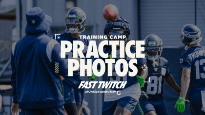 Seattle Seahawks' A.J. Schable at a walkthrough football practice to open  training camp Thursday, July 28, 2011, in Renton, Wash. (AP Photo/Elaine  Thompson Stock Photo - Alamy